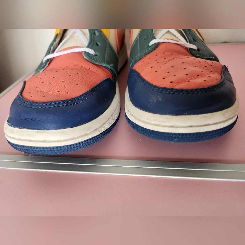 Nike Air Jordan Retro 1 Mid SE Multicolor Sneakers Size 9